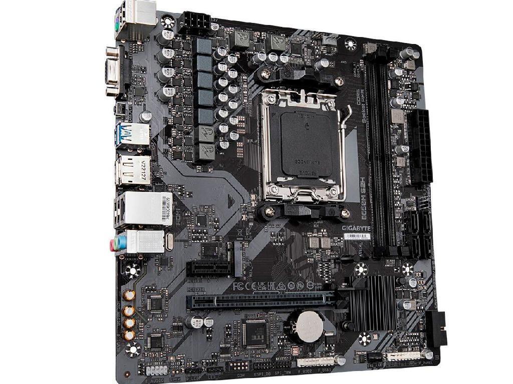 GIGABYTE B650M S2H, Socket AM5, 9Phases, AMD B650, Dual 2xDDR5-6400, APU AMD graphics, VGA, HDMI, DP, 1xPCIe4.0 X16, 4xSATA3, RAID, 1xM.2PCIe 4.0, 1xPCIeX1, Realtek 7.1 HDA, 1GbE LAN, 4xUSB3.2, RGB Fusion 2.0, mATX - миниатюра 3